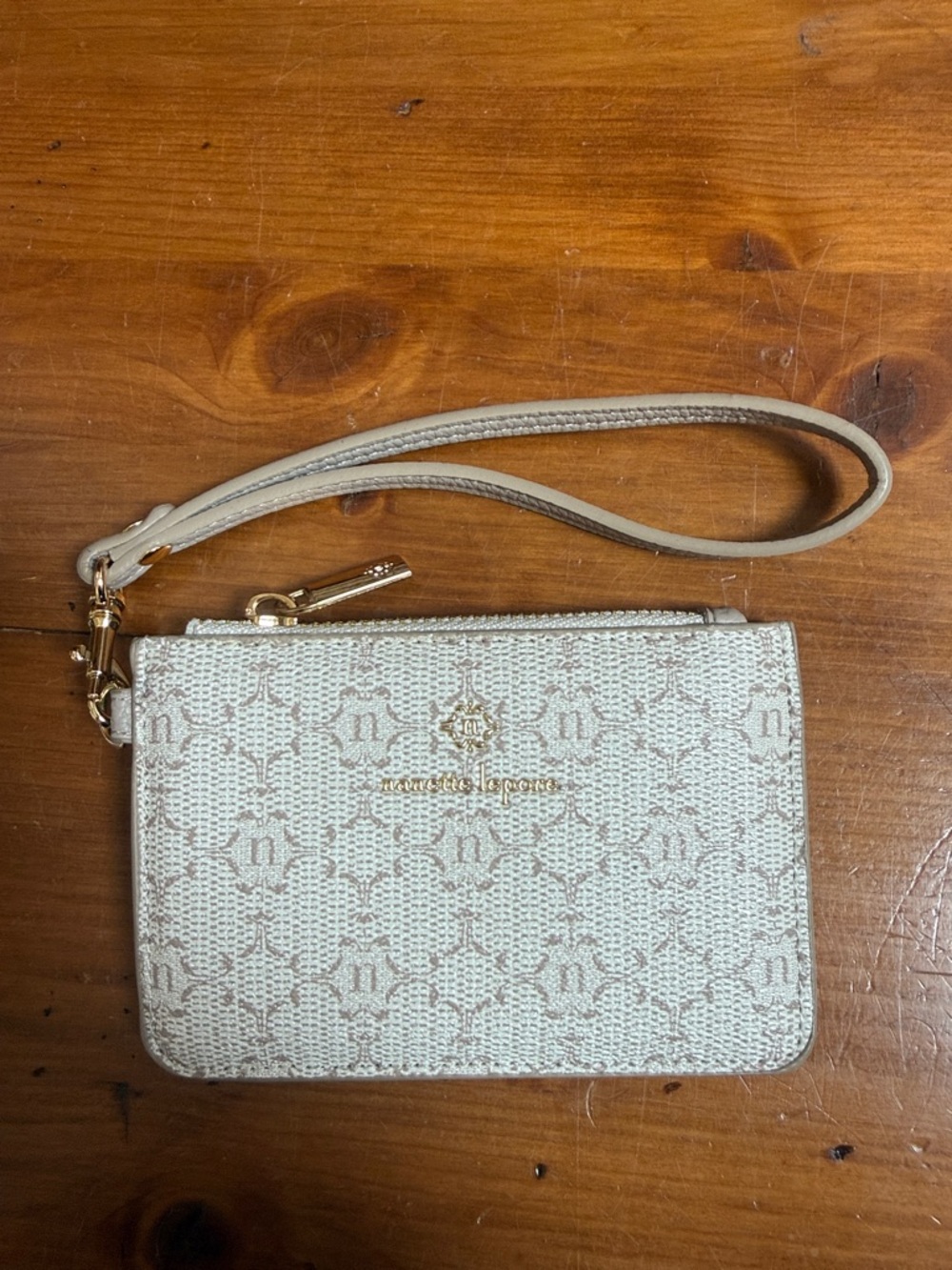 NWOT Nanette Lepore Logo Wristlet Card Case Wallet